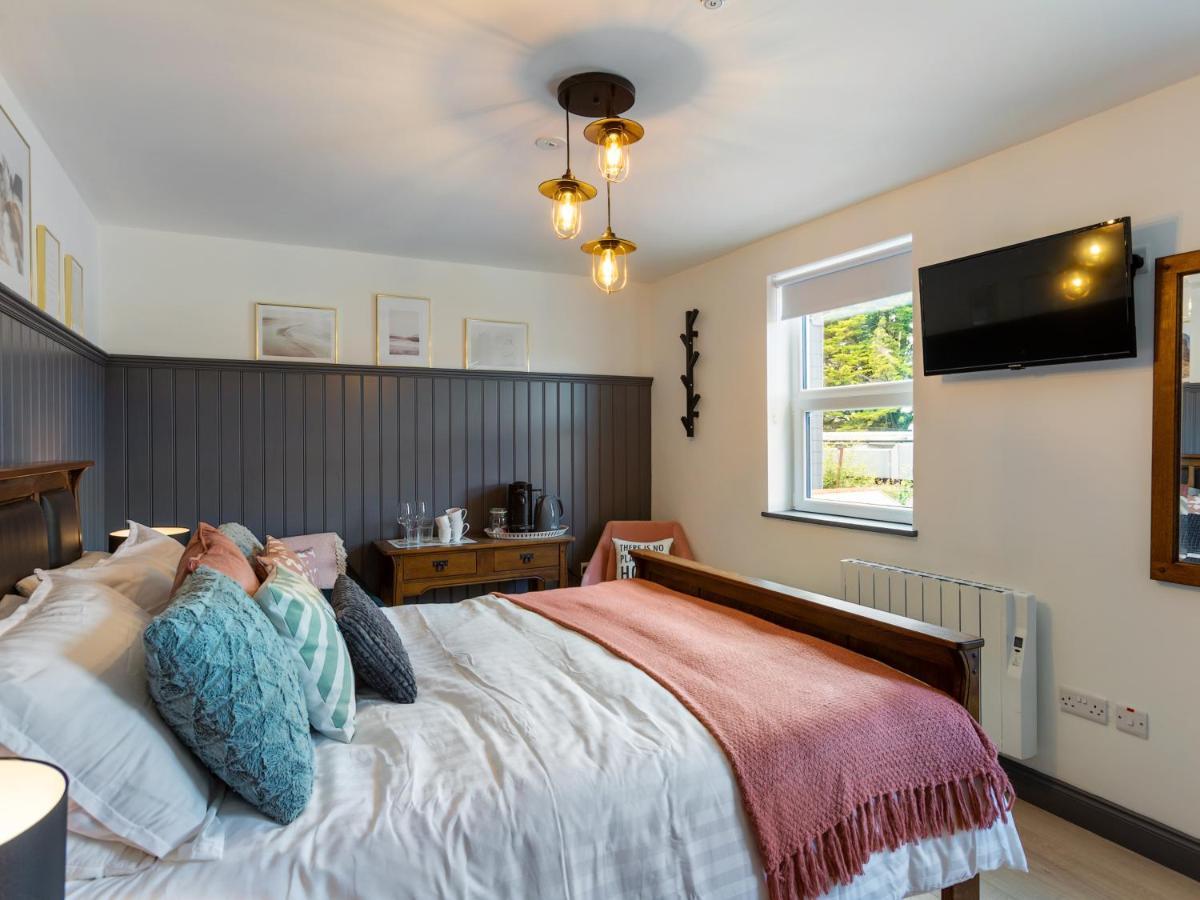 Macs Townhouse Dungarvan ダンガーバン エクステリア 写真