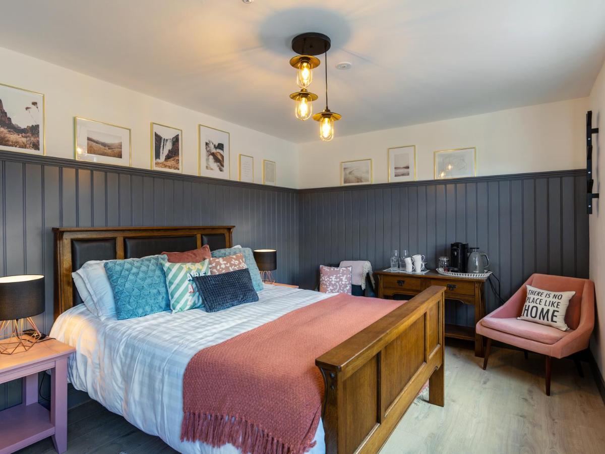 Macs Townhouse Dungarvan ダンガーバン エクステリア 写真