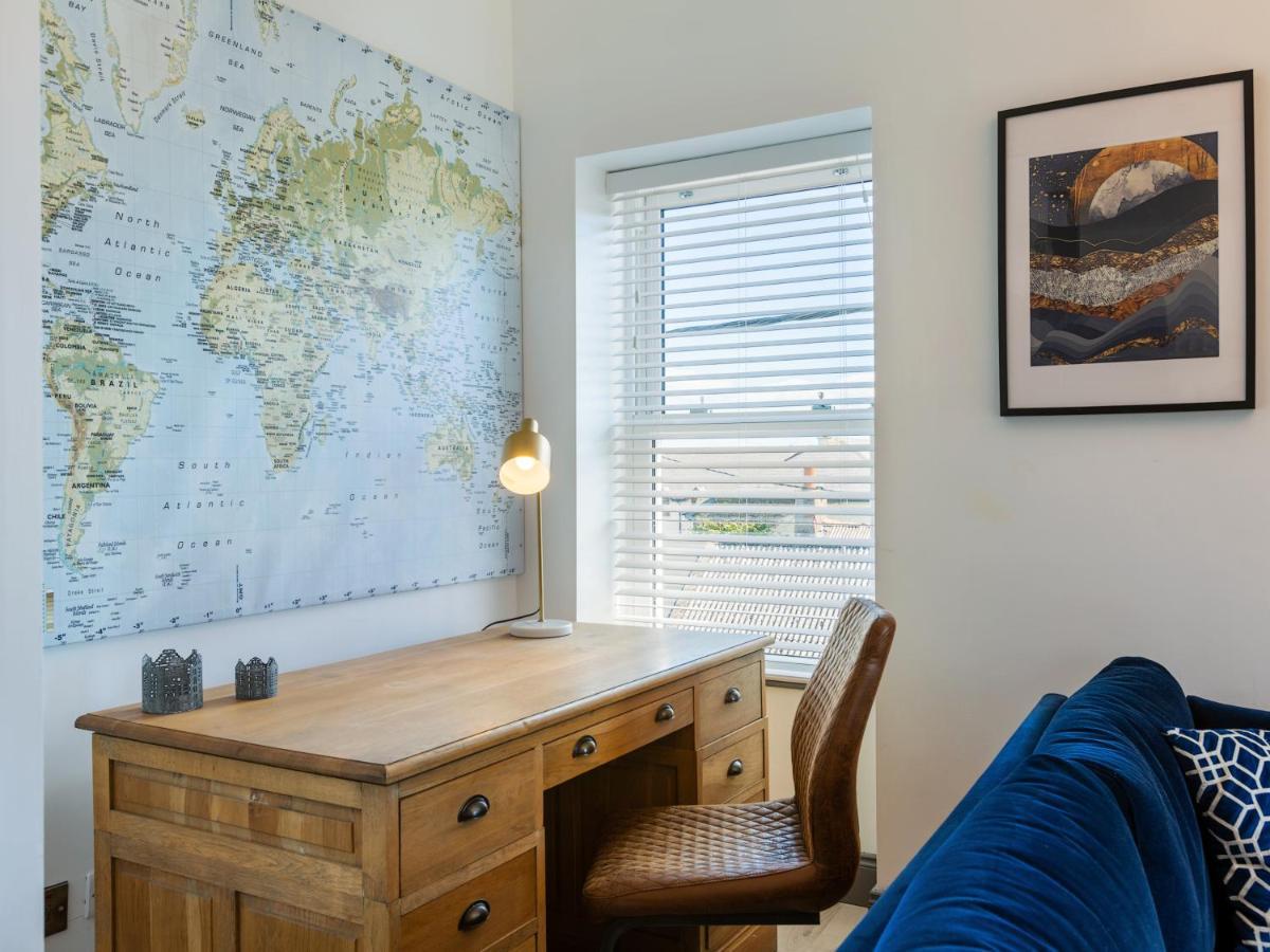 Macs Townhouse Dungarvan ダンガーバン エクステリア 写真