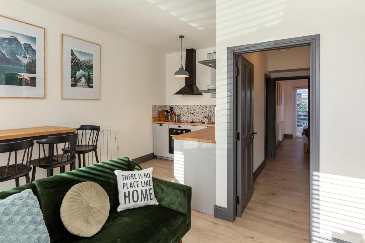 Macs Townhouse Dungarvan ダンガーバン エクステリア 写真