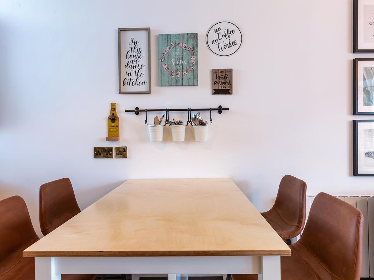 Macs Townhouse Dungarvan ダンガーバン エクステリア 写真