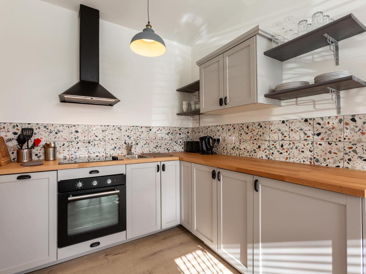 Macs Townhouse Dungarvan ダンガーバン エクステリア 写真